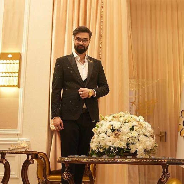 ماکان آریا پارسا در قدرت