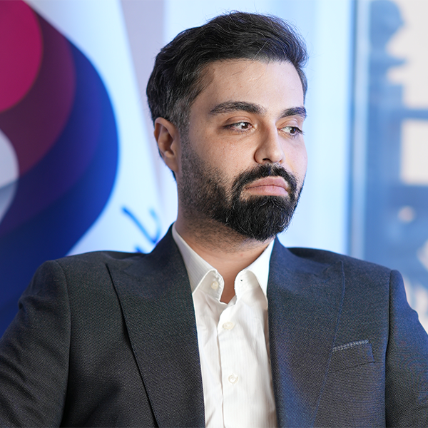 ماکان آریا پارسا مدیر پارسی کانادا