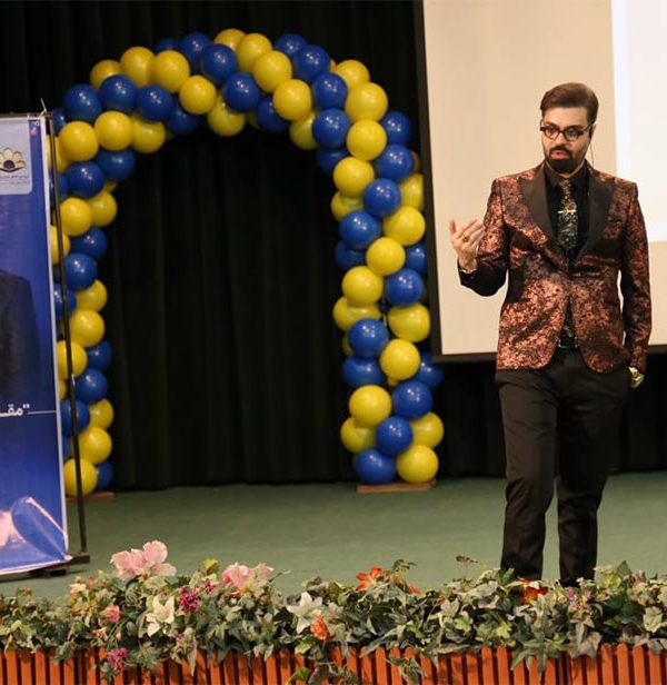 تاثیر ارتباط چشمی در فروش